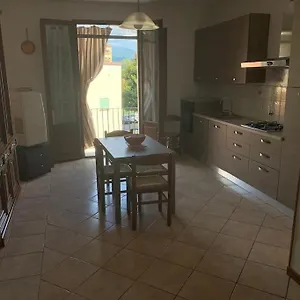  Appartamento Casa Centro Storico Con Vista Fiume In Italia